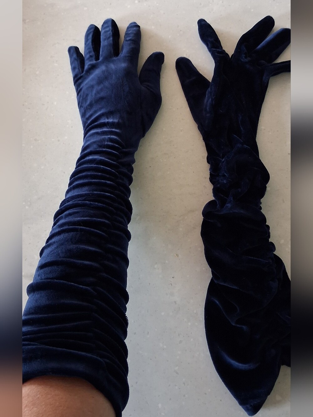 Opera Over The Elbow Gloves 4 Pairs Set - Picture 4 of 5